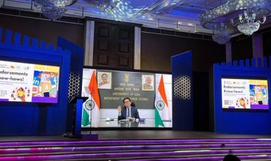 विज्ञापनों में जो भी खुलासे किये जाएं, वह स्पष्ट होनी चाहिए और हैशटैग या लिंक के समूहों के साथ मिश्रित नहीं होनी चाहिए : केंद्र