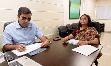 मिशन 2030 हितधारकों की सहभागिता से माइनिंग से जुड़े सभी क्षेत्रों व उद्यमों के विकास का बनेगा विजन डॉक्यूमेंट, क्रियान्वयन का तैयार होगा रोडमेप-एसीएस माइंस श्रीमती वीनू गुप्ता - दुर्लभतम खनिज संपदा सहित 85 मेजर व माइनर मिनरल में से 57 मिनरल्स का प्रदेश में खनन - कृषि के बाद माइनिंग सेक्टर में सर्वाधिक रोजगार के अवसर -सोमवार को 5 जिलों में मिशन 2030 शिविर